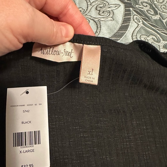 Black lace-up top - XL - Picture 5 of 5